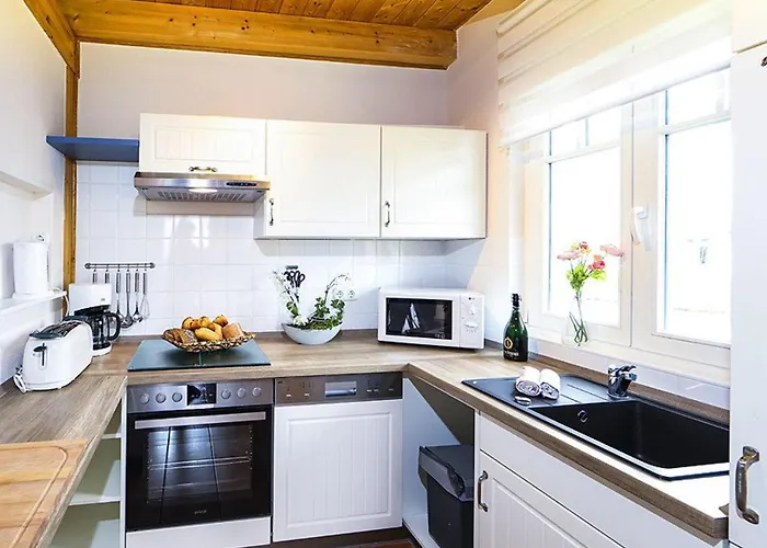 Holiday home Seepferdchen, 14a, Haus Zingst 14a *
